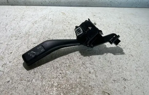 Volkswagen Golf V Indicator stalk ANP80H012C 2CG0268C