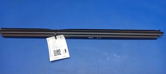 Mercedes-Benz E W212 Rubber seal rear door window/glass 