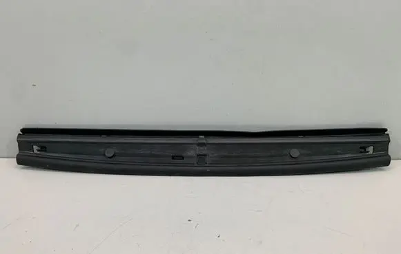 Volvo S90, V90 Front bumper splitter molding 32227582