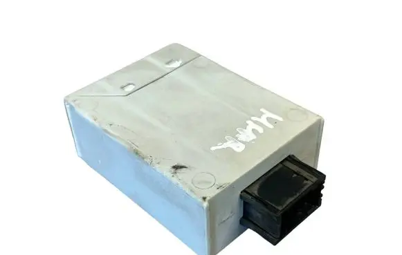 BMW 3 E46 Wing mirror control module 8376506 61358376506 05021100