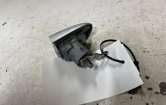 Mazda 6 Front door lock (next to the handle) 11146