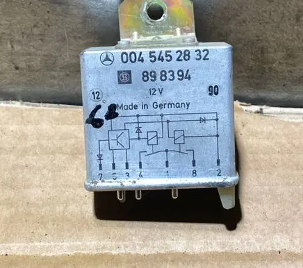 Mercedes-Benz 190 W201 Other relay 0045452832 898394