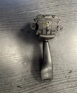 BMW 3 E46 Indicator stalk 8363668 01104010