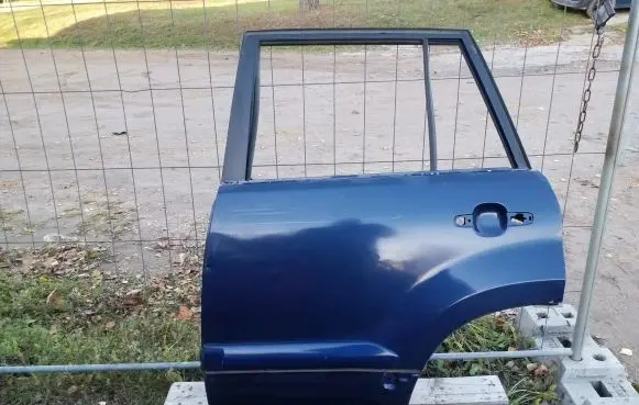 Suzuki Grand Vitara II Rear door