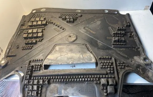 Audi A4 S4 B8 8K Engine splash shield/under tray 8K1863822L 8K2863822L