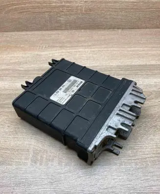 Volkswagen Golf III Engine control unit/module ECU 030906026K 0261200750