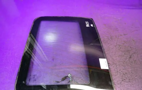 Fiat Doblo Front door window glass four-door