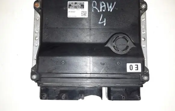 Toyota RAV 4 (XA30) Engine control unit/module 8966142C11 175800946112V
