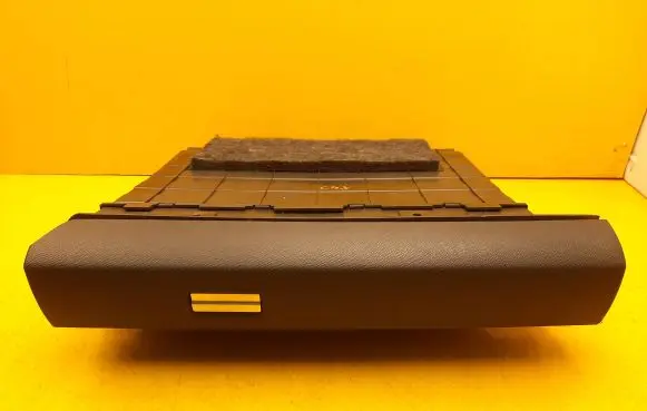 Citroen C4 X Glove box 9833549680