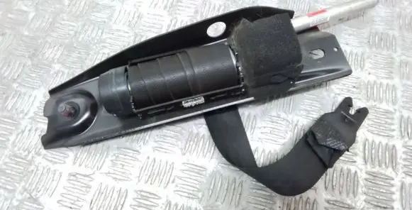 Volvo V70 Front seatbelt 39865061