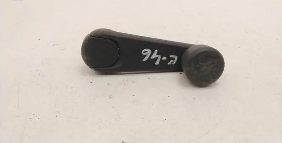 BMW 3 E46 Rear door window winding handle 81225032