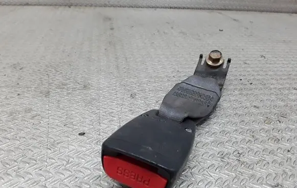 Honda HR-V Rear seatbelt buckle