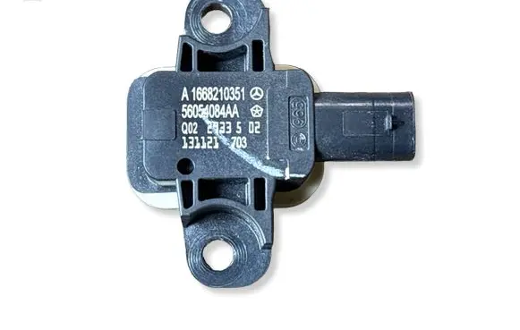 Mercedes-Benz GL X166 Airbag deployment crash/impact sensor A1668210351