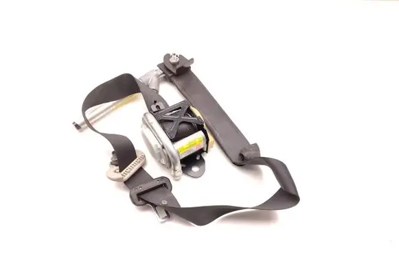 Nissan Note (E11) Front seatbelt