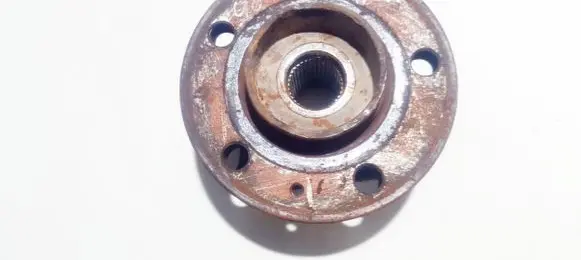 Volvo XC70 Rear wheel hub