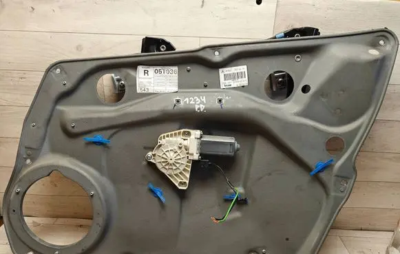 Mercedes-Benz A W169 Front door window regulator with motor A1697600234 A1698900867 A1698200202
