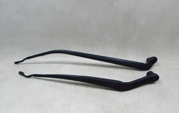 Mazda CX-5 Front wiper blade arm 55525