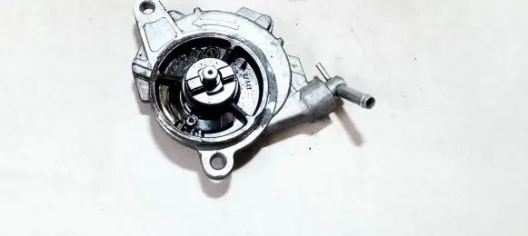Toyota Urban Cruiser (XP110) Vacuum pump 22121194 01161335