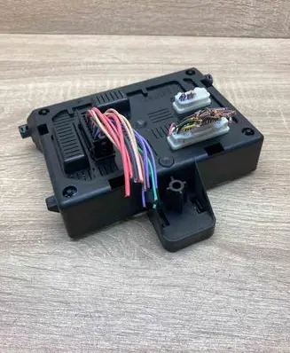 Renault Clio III Comfort/convenience module 8200652284 281181245A 591813