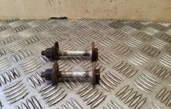 Volkswagen PASSAT CC Rear suspension camber bolt 