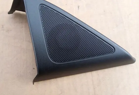 Audi Q3 8U Front door speaker cover trim 8U0035424A