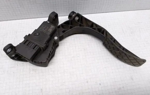 Audi A6 S6 C6 4F Accelerator throttle pedal 4F1723523B 6PV00898406