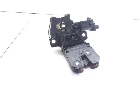 Audi A3 S3 8P Tailgate/trunk/boot lock/catch/latch 8P4827505C