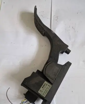 Skoda Fabia Mk1 (6Y) Accelerator throttle pedal 0281002342 092301125YB3 1J1721503K