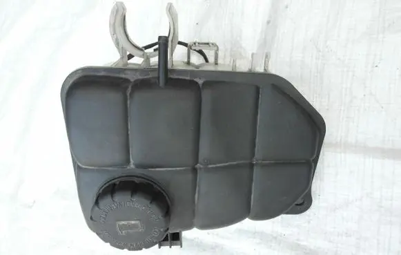 Mercedes-Benz C W203 Coolant expansion tank/reservoir A203