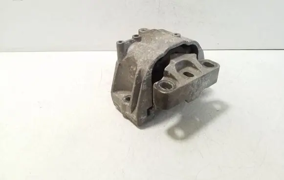 Volkswagen Golf V Engine mount bracket 1K0199262