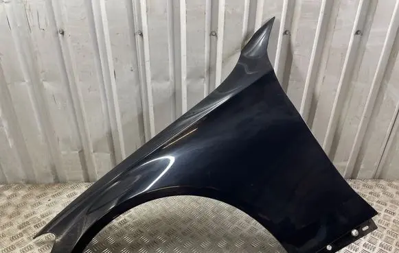 Mercedes-Benz C W205 Fender 