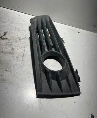 Opel Zafira B Front bumper lower grill 13124990 F0513988 325769024