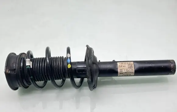 Volkswagen PASSAT B8 Front shock absorber with coil spring 3Q0413031BP W48SZZV405N 824904010025