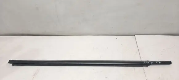 Hyundai Santa Fe Front door trim (molding) 822102B000