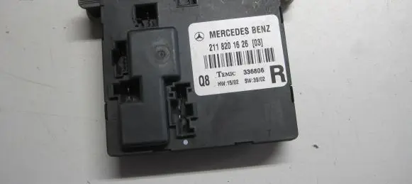 Mercedes-Benz E W211 Door control unit/module 2118201626