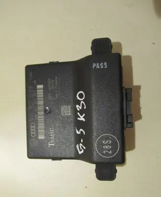 Volkswagen Golf V Gateway control module 1K0907530F