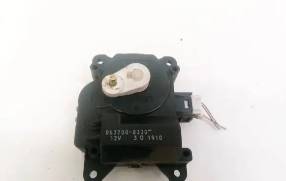 Toyota RAV 4 (XA20) Air flap motor/actuator 0637008330 063700-8330