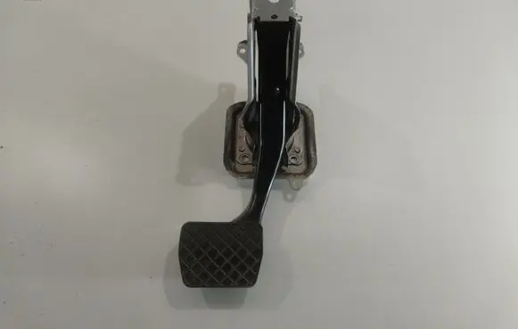 Volkswagen Golf VI Brake pedal 1K1723143 1K1723142F 1K1723142J