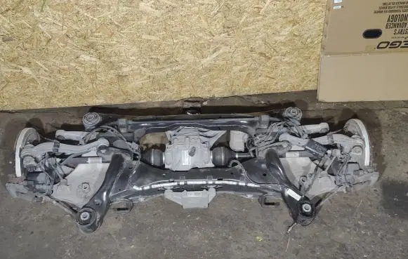Jaguar XE Rear axle beam with reductor GX734A213GD
