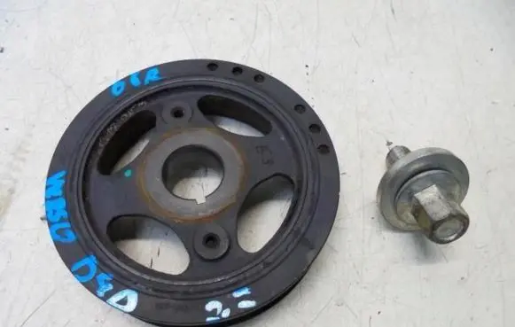 Toyota Corolla Verso E121 Timing chain sprocket 9808501880