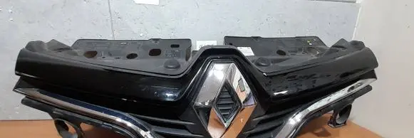 Renault Captur Front grill