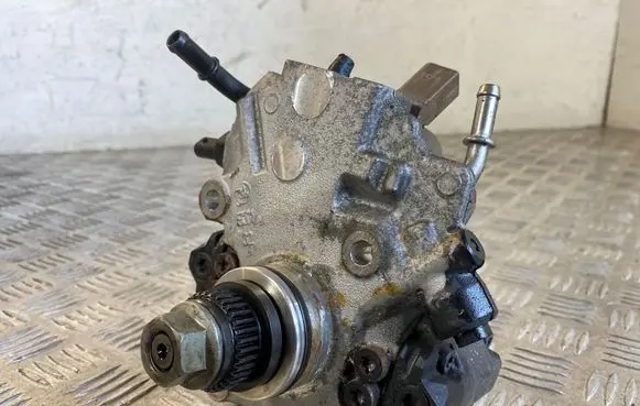 Mercedes-Benz CLA C117 X117 W117 Fuel injection high pressure pump 28447439 A6510702601 0468881D