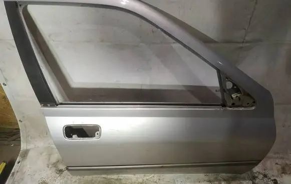 Peugeot 406 Front door pilkos