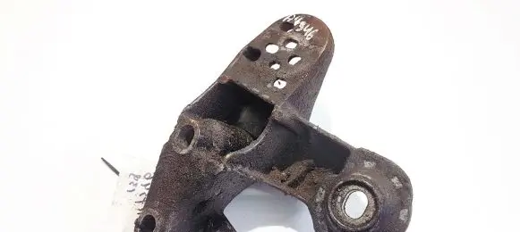 Audi A4 S4 B5 8D Engine mounting bracket 4b0199351