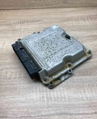 Renault Laguna II Engine control unit/module ECU 8200048297 0281010297Main