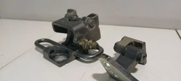 Volkswagen Golf V Rear door hinge set 