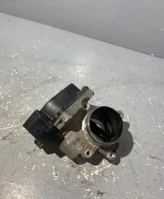 Skoda Octavia Mk2 (1Z) Throttle valve 03L128063Q 70105242