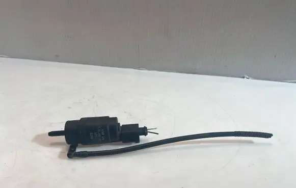 Audi A6 S6 C5 4B Windscreen/windshield washer pump 1J5955651