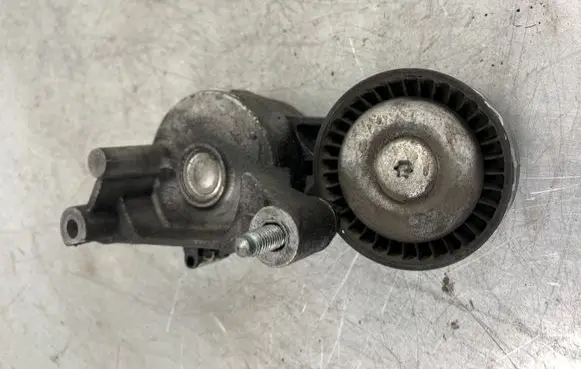 Volkswagen Golf Plus Alternator belt tensioner 