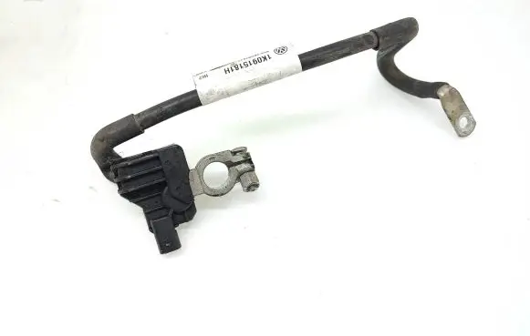 Volkswagen PASSAT B7 Positive cable (battery) 1K0915181H